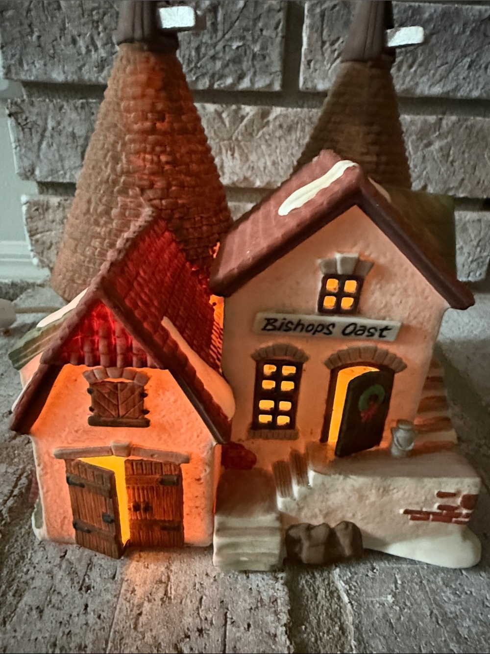 Dept 56 Heritage Village Collection,Dickens Series Bishops Oast House, Vintage